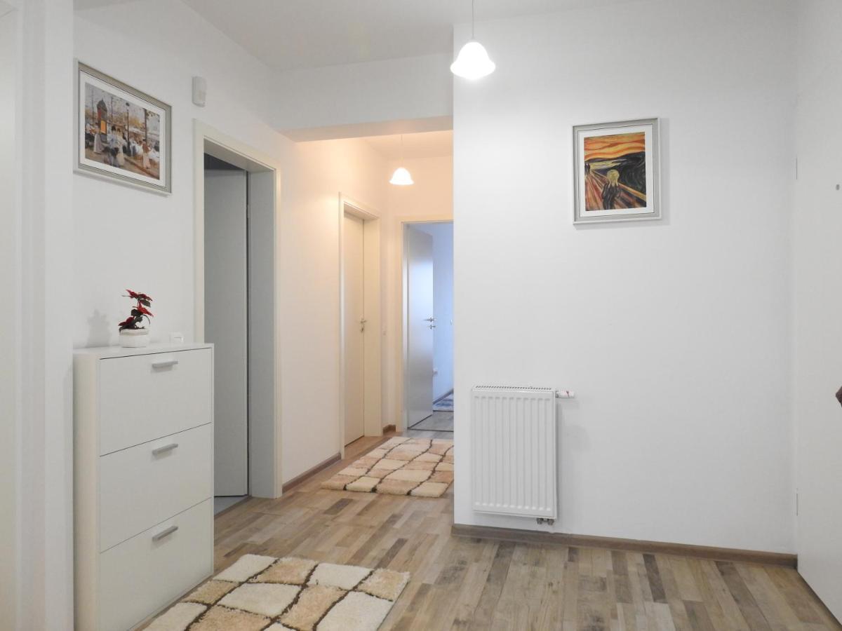 Trust Apartaments 2 Braşov Esterno foto